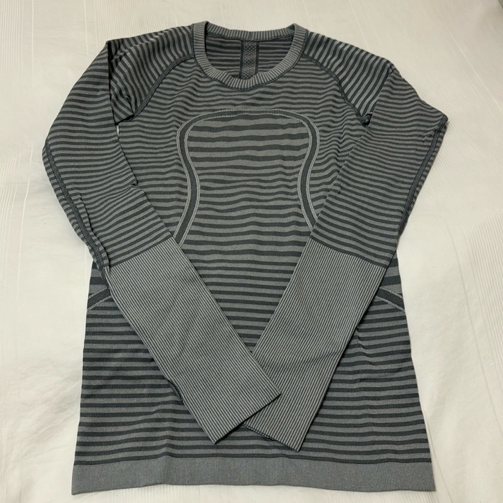 NWOT Lululemon Run Swiftly Longsleeve Top